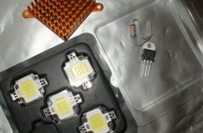 Závod na osvetlenie LED pri Dnipro Pripojenie 10 W diódy do 12 voltov