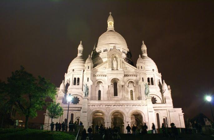 Topic “Visiting Paris Paris with English language”